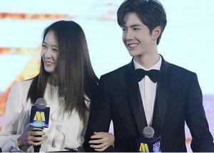 張藝興喜歡了她5年，王一博與她對(duì)視1秒就紅了臉