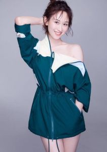 練束梅